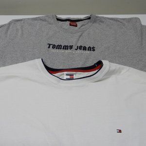 2 Men’s Tommy Hilfiger Crewneck T-Shirts in size XL